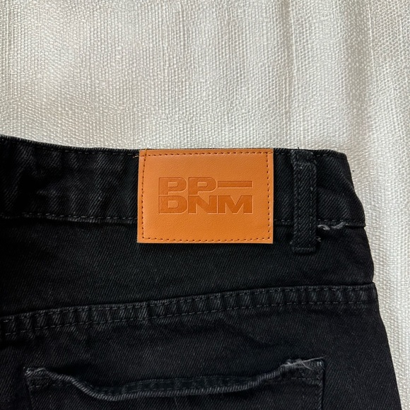 Princess Polly Black Jean Shorts Distressed Frayed Hem - Picture 4 of 9